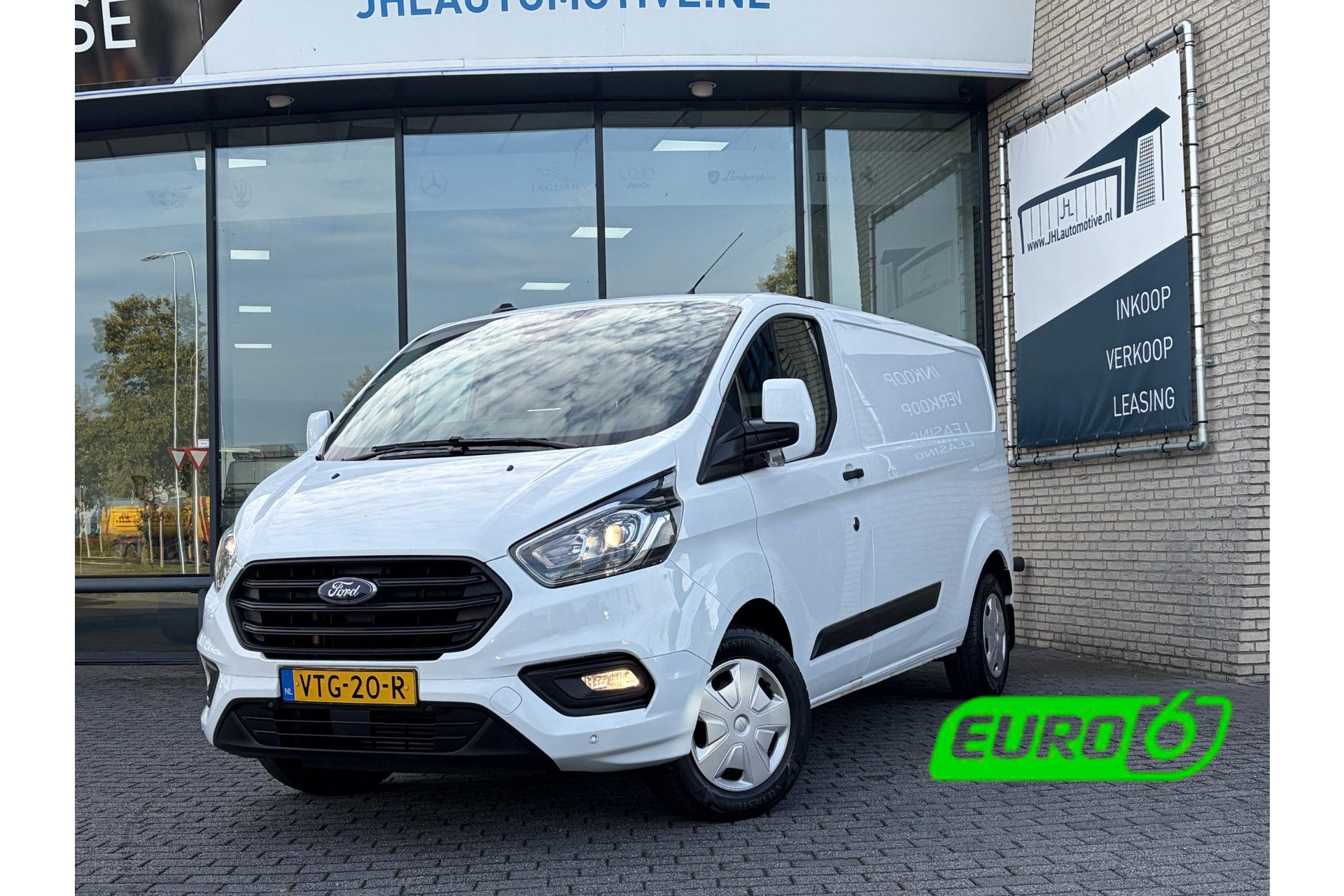 Ford Transit Custom 320 2.0 TDCI L2H1*NAVI*CAM*CRUISE*A/C*TEL*3PERS*